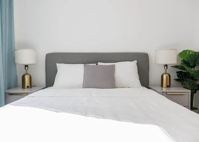 Stylish Suite, Balcony, Augarten & Center דירה וינה