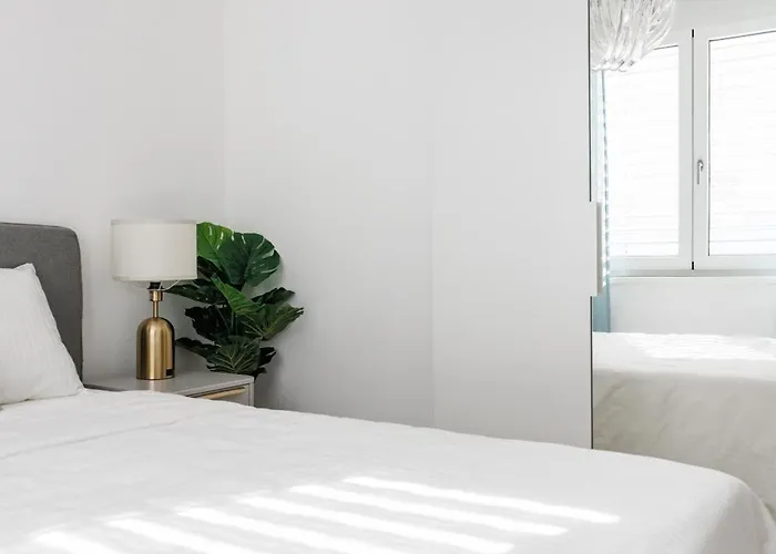 Stylish Suite, Balcony, Augarten & Center *