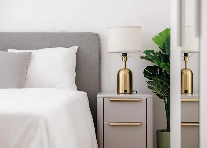 Stylish Suite, Balcony, Augarten & Center דירה