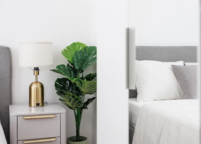 Stylish Suite, Balcony, Augarten & Center